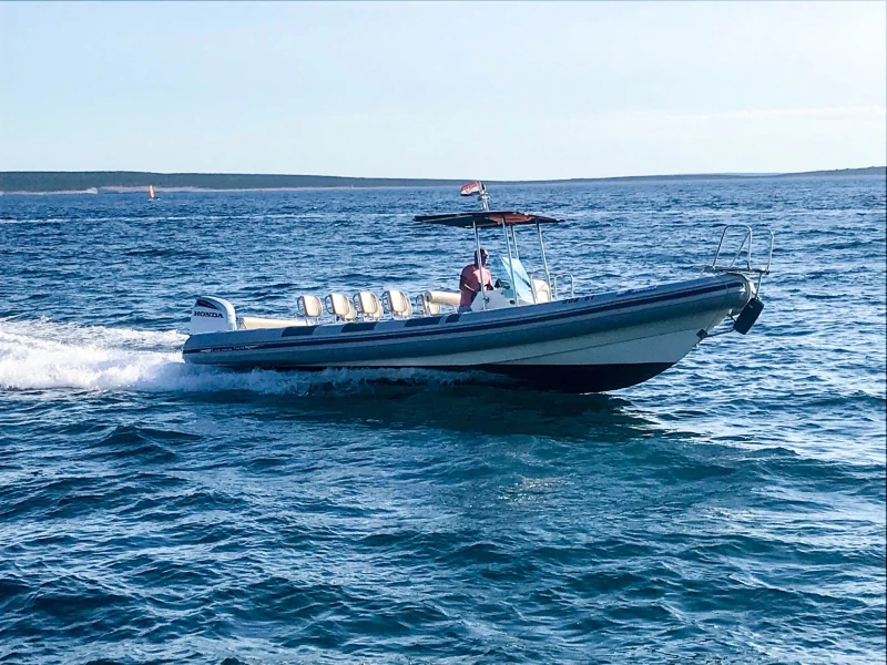 Pag Poludnevni izlet na otok Maun gliserom