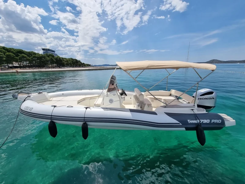 Vodice dnevni najam broda Marlin 790