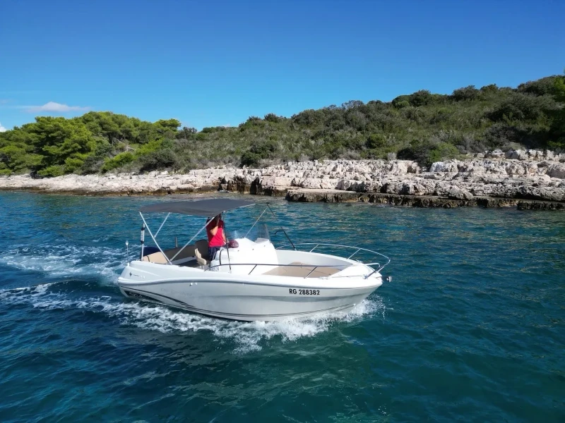 Izlet brodom Modra špilja Vis