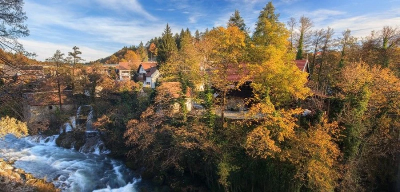 Plitvice Lakes Private Guided Tour from Zagreb with Transfer to Split