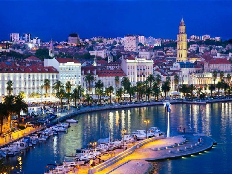 Privatni obilazak Plitvičkih jezera s vodičem iz Zagreba s transferom do Splita
