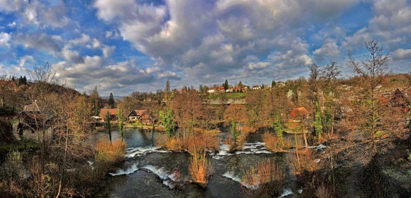Plitvice Lakes Private Guided Tour from Split with Transfer to Zagreb