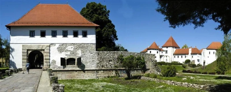 Day Trip from Zagreb to Varaždin & Trakošćan Castle