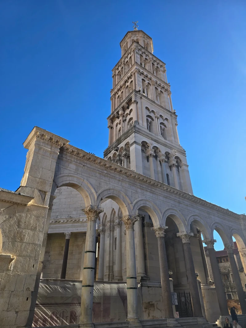 Privatni jednodnevni izlet iz Šibenika / Murtera u Trogir i Split