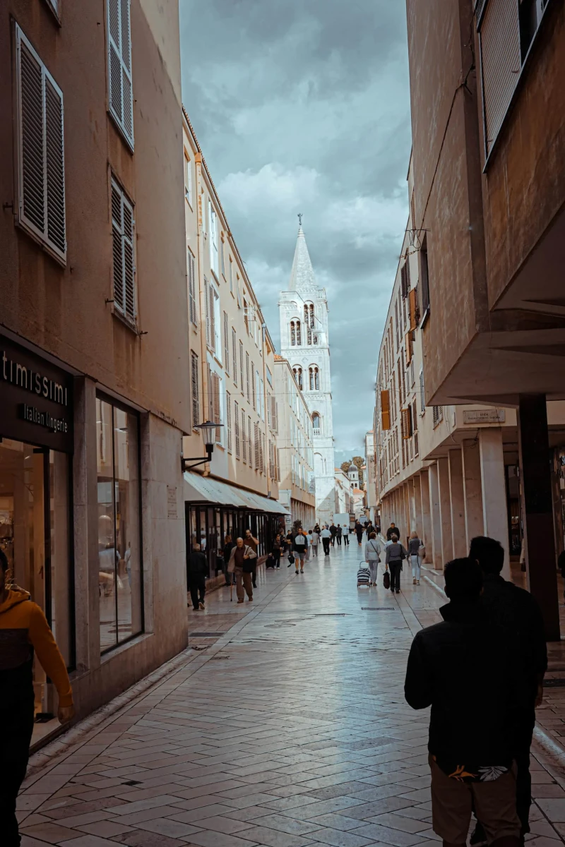 Zagreb to Dubrovnik: VIP Transfer with Your Choice of Tours