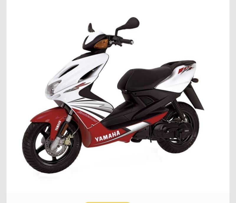 Iznajmite skuter (50cc) Duće Omiš