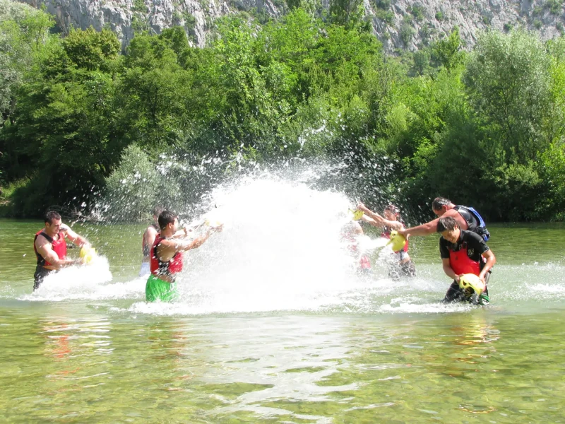 Omiš Rafting na rijeci Cetini